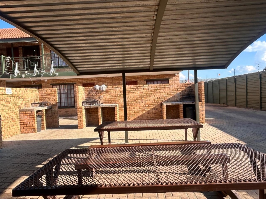 2 Bedroom Property for Sale in Die Bult North West